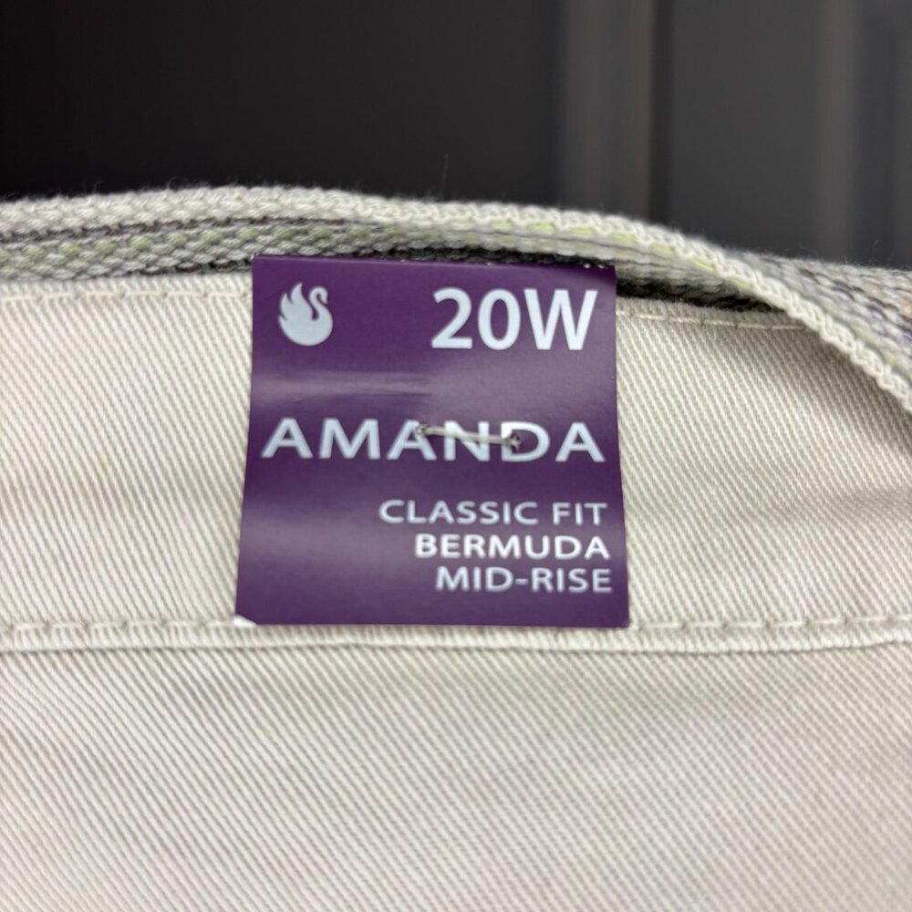 GLORIA VANDERBILT NEW Amanda Bermuda Short Womens 20W Cream Classic Fit Mid Rise - Picture 8 of 11